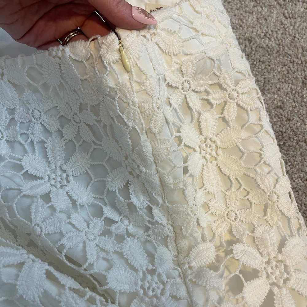 Hollister White Floral Lace Set - Picture 11 of 12